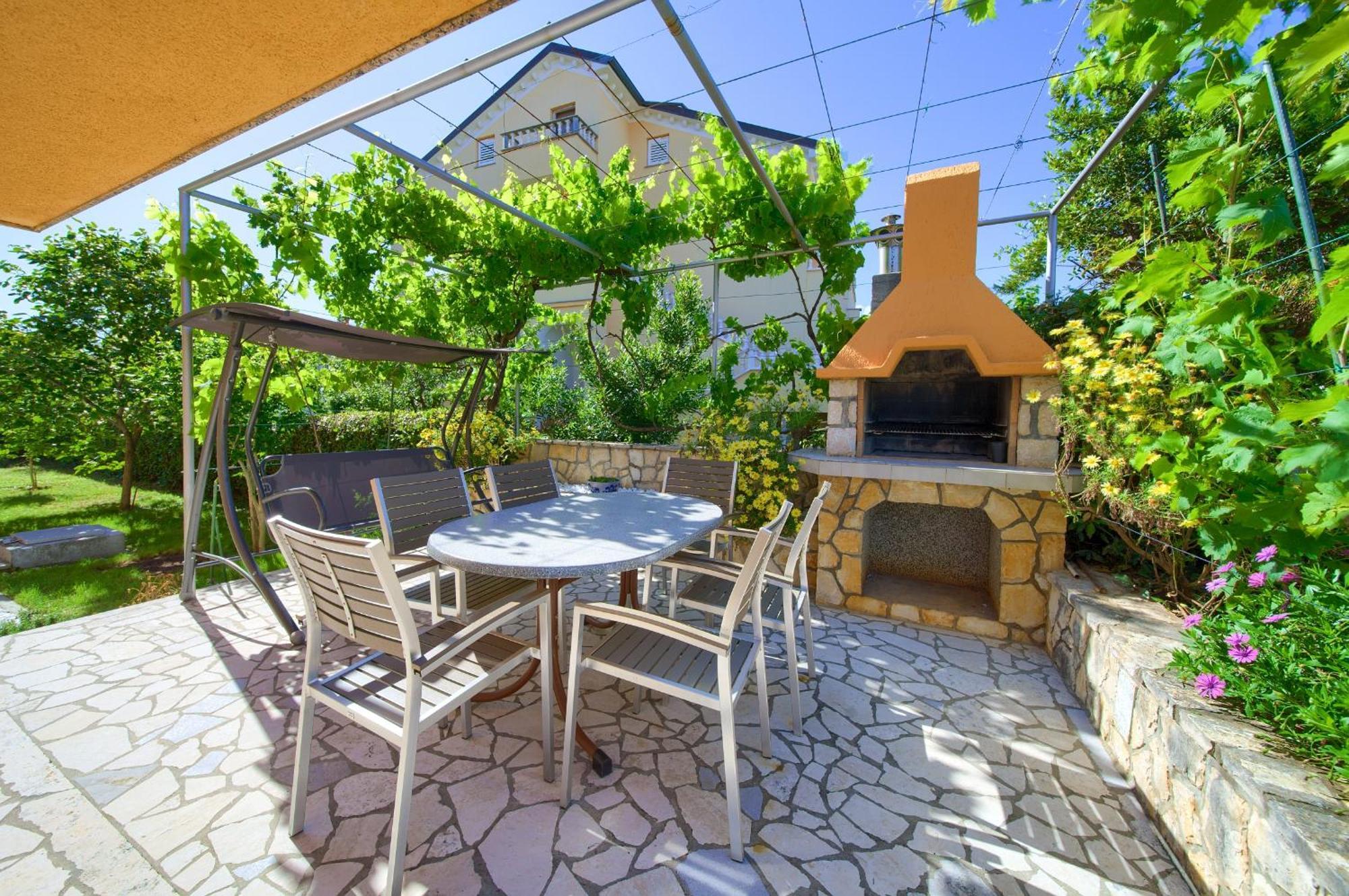 Apartment Bazina - Airconditioning, Parking, 500M From The Beach Krk Town Kültér fotó